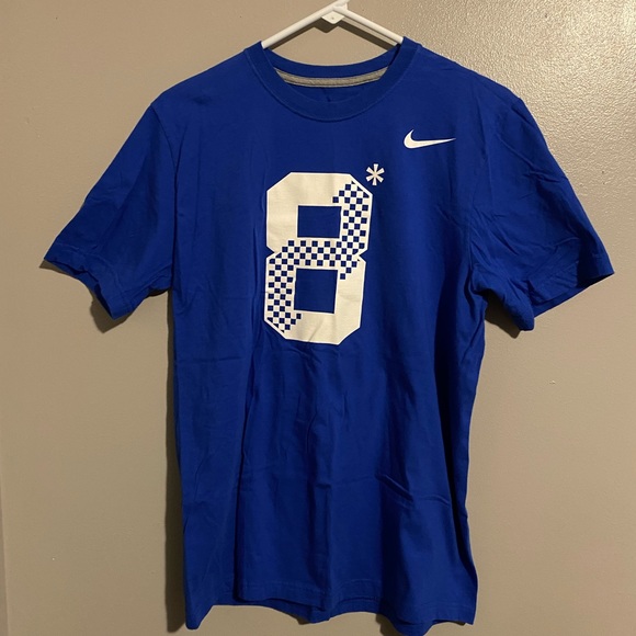 Nike University of Kentucky 8X National Basketball Champions! - Picture 1 of 5
